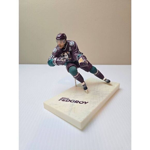 Sergei Federov Anaheim Mighty Ducks Figure - Picture 1 of 6